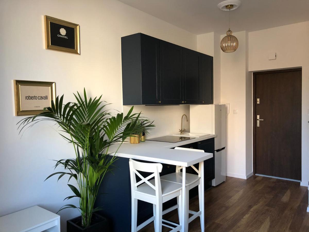 Blue Dior Apartment Варшава Екстериор снимка
