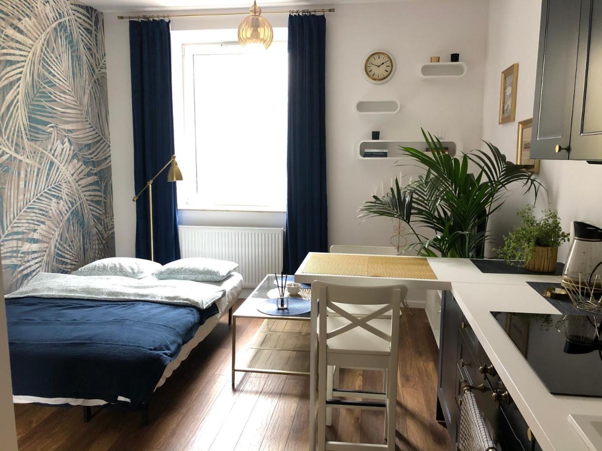 Blue Dior Apartment Варшава Екстериор снимка